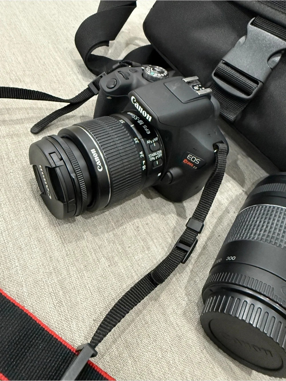 Canon EOS Rebel T6 DSLR Camera Kit in Black